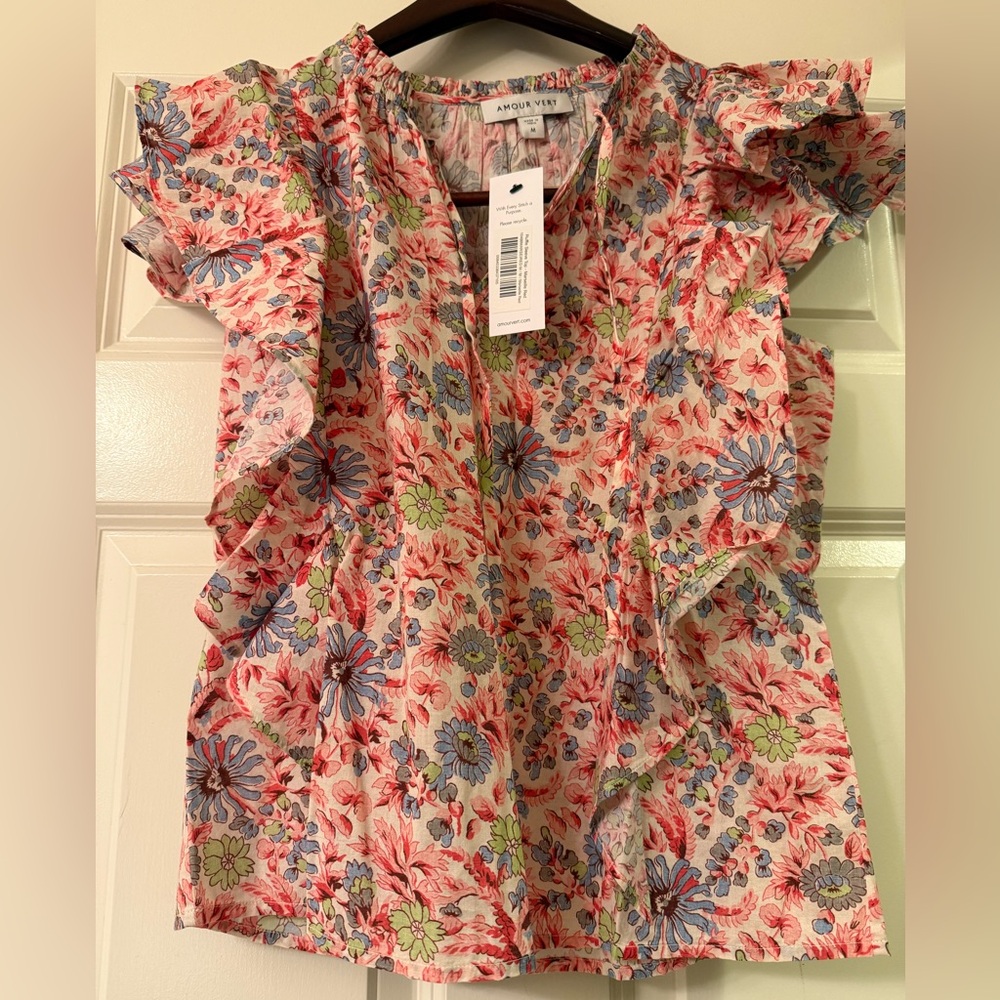 NWT! Floral Ruffle Sleeve Top. 100% Organic Cotton